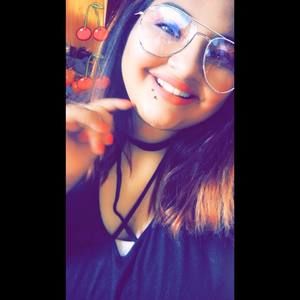 Meet your Posher, Alexia